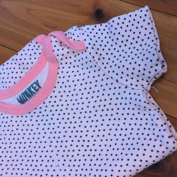 BNWT Baby onesie 3pc lot 18M/18-24M - Picture 3 of 6